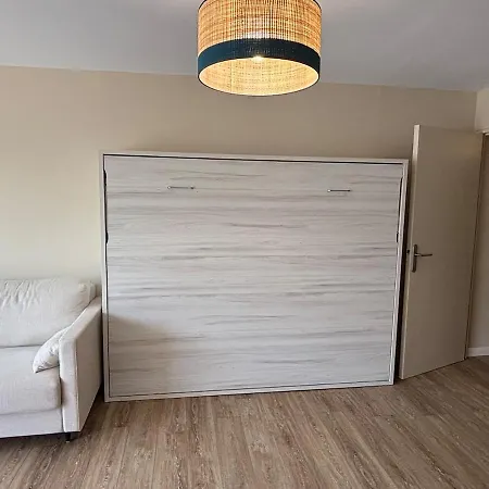 Lägenhet Balcon, Calme, Proche